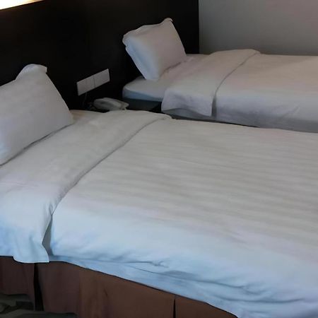 Eminent Hotel Kota Kinabalu Exteriér fotografie
