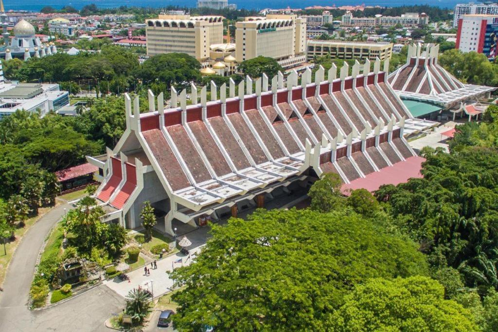 Eminent Hotel Kota Kinabalu Exteriér fotografie