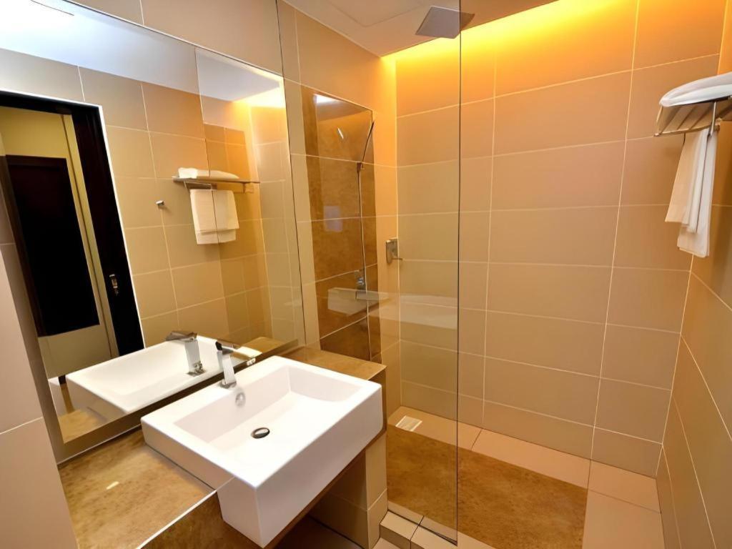 Eminent Hotel Kota Kinabalu Exteriér fotografie