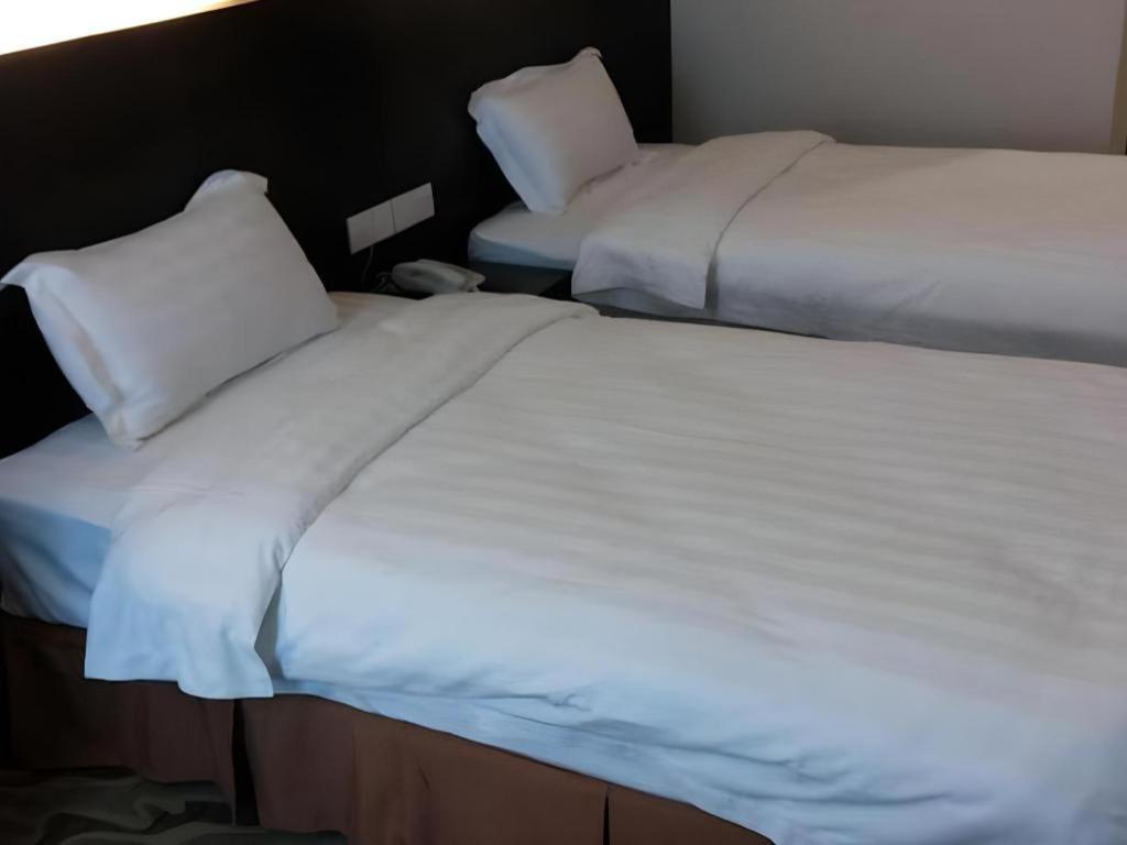 Eminent Hotel Kota Kinabalu Exteriér fotografie